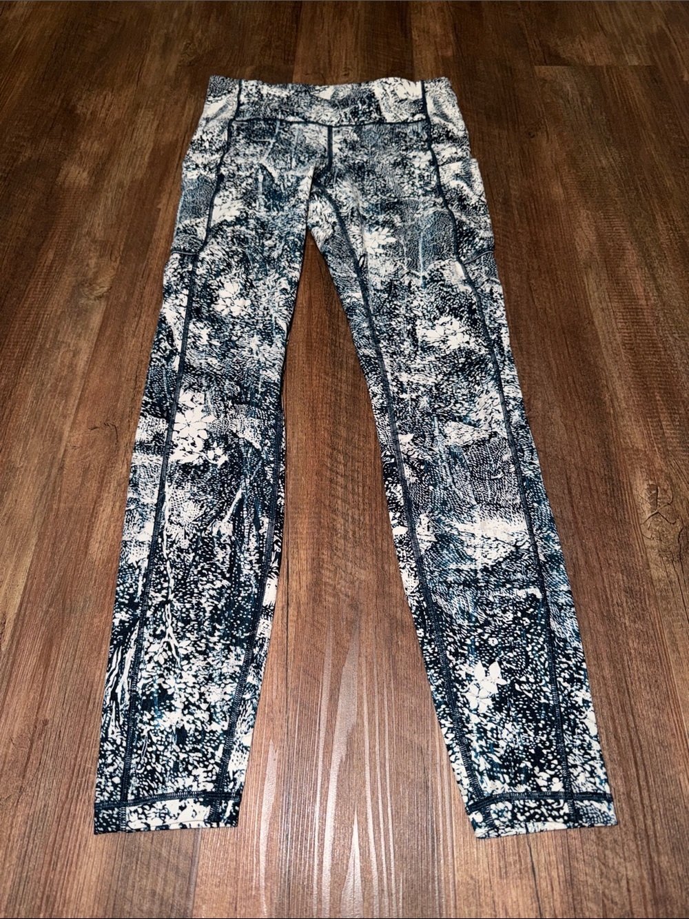 Lululemon Speed Up Tight Wildwood Multi Size‎ 6